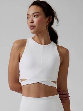 Black Sleeveless Crisscross Crop Top - Women's Active Tank